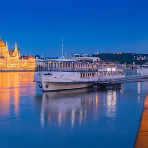 Grand Jules - Boat Botel Budapest