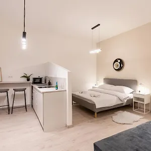  דירה Kl31 - Urban Escape - Prime Location - Klauzal Square By Bqa הונגריה
