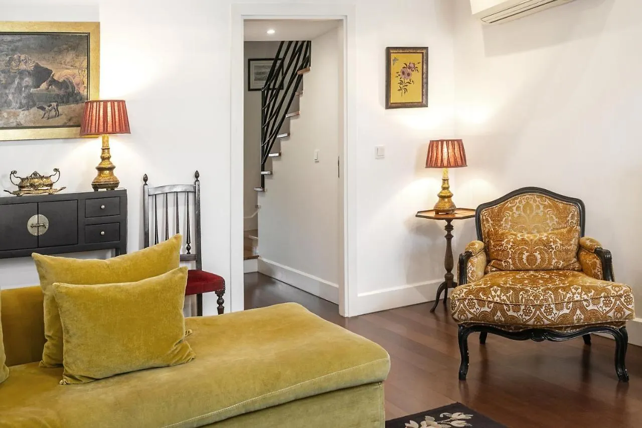 Lisbon Rentals Chiado Apartment