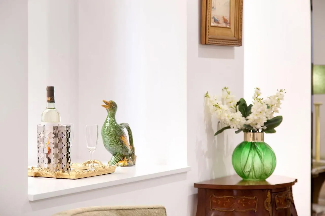 Lisbon Rentals Chiado Apartment