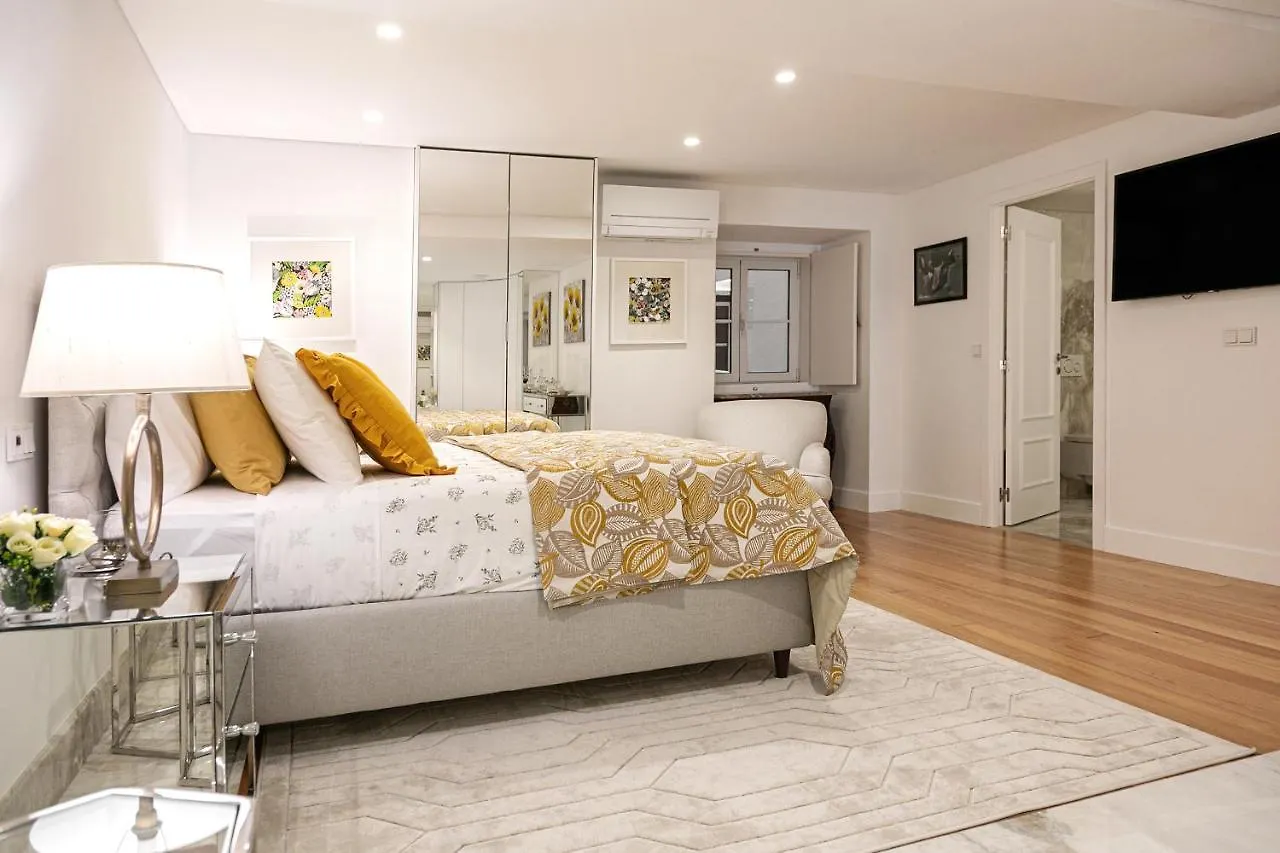 Lisbon Rentals Chiado Apartment