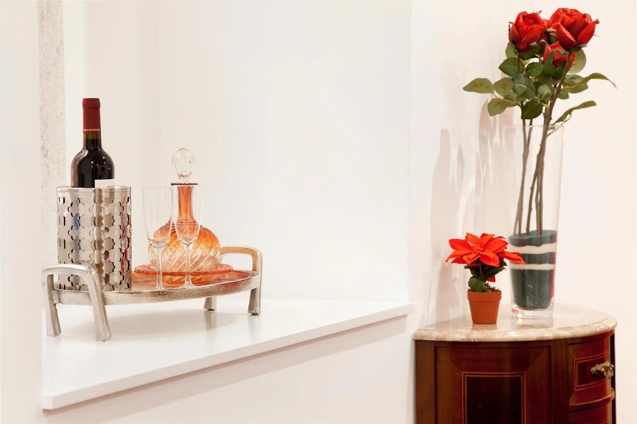 Lisbon Rentals Chiado Apartment